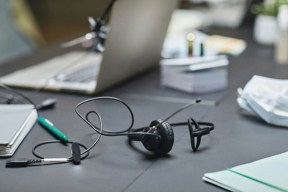 Call center software article cover
